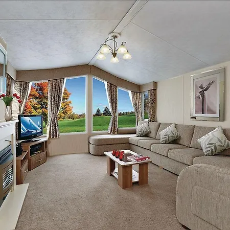 Robin Hood Caravan Park פארק נופש Hovingham
